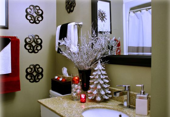 Christmas Bathroom Decor