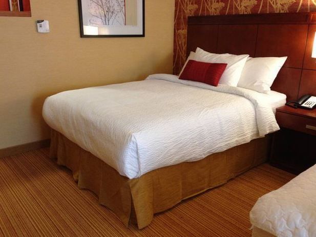 How to Make Your Bed Like a Hotel Bed