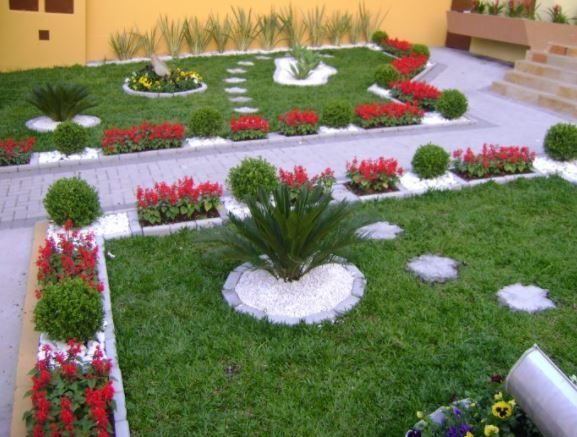 How to Decorate Your Garden by Spending Little 2