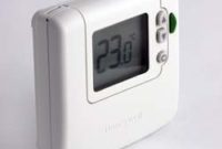 how to set honeywell thermostat temperature