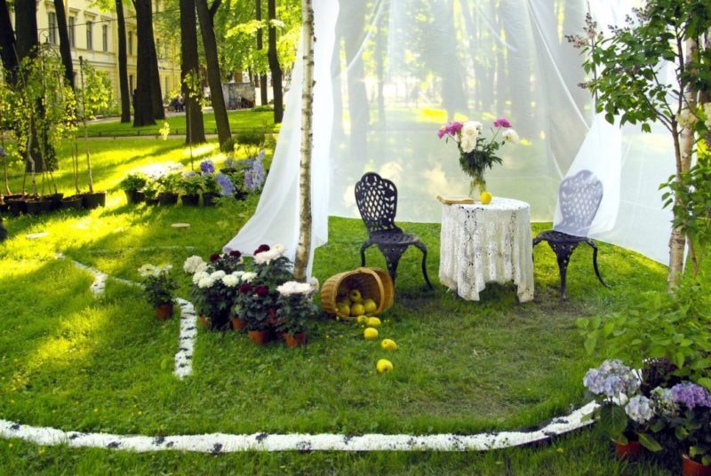 how to decorate the garden for a wedding