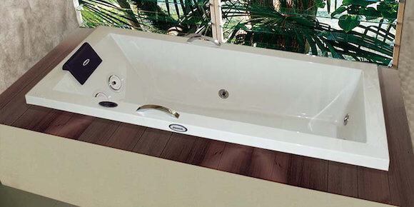 Conventional or Whirlpool Bath: Which One Should You Get?